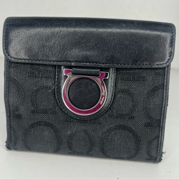 🖤Salvatore Ferragamo Black Canvas Compact Wallet🖤 - Picture 1 of 13